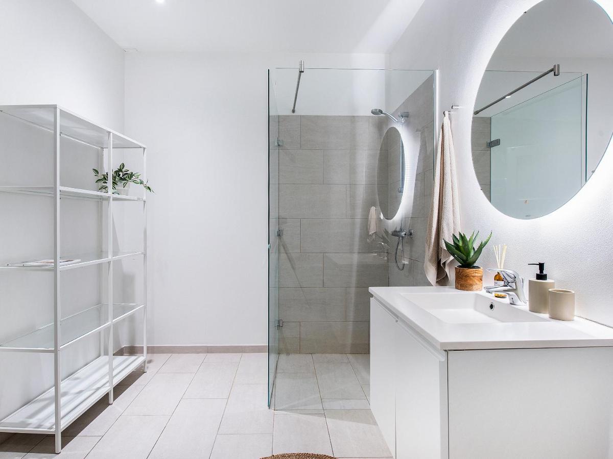 Leilighet Sanders Leaves - Chic Three-bedroom In Downtown