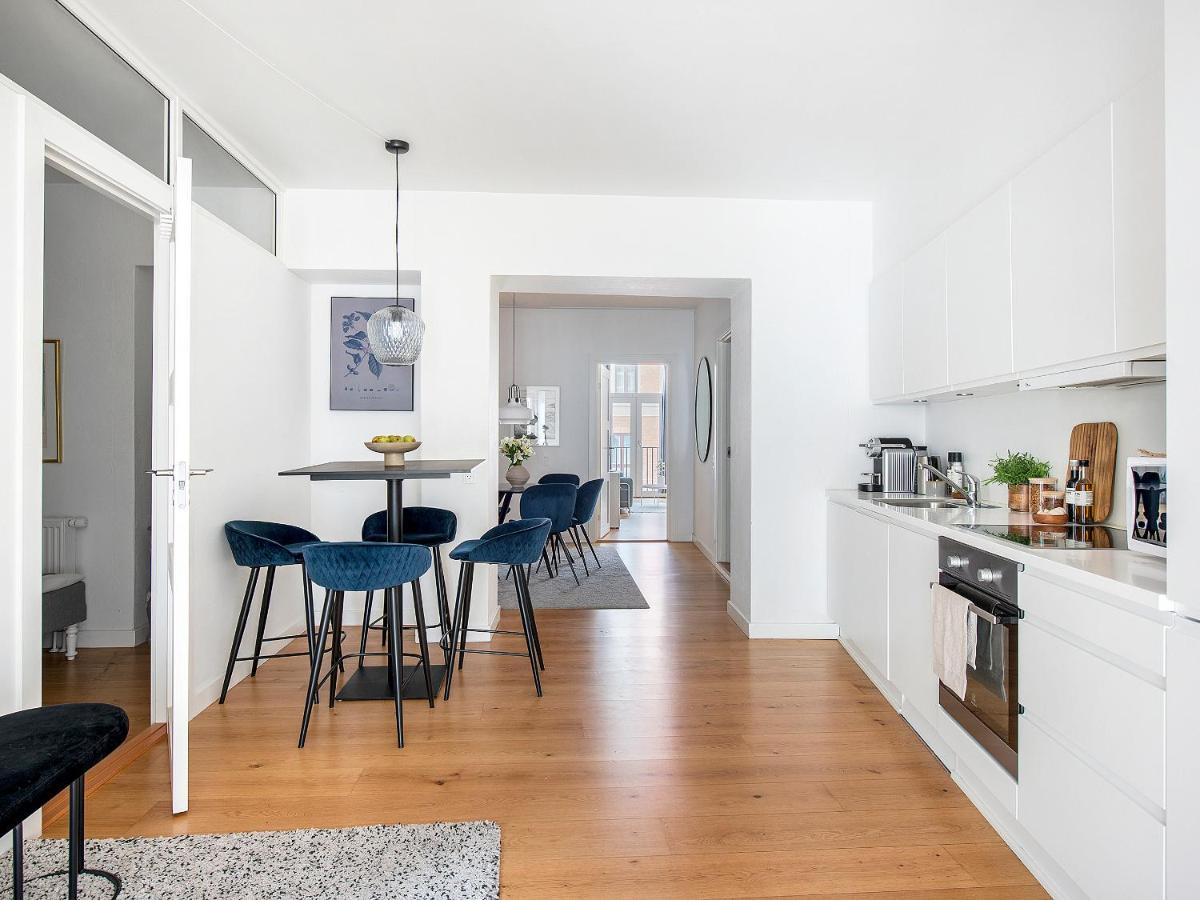Leilighet Sanders Leaves - Chic Three-bedroom In Downtown